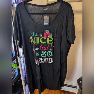 NWT ! Avenue body Christmas nightgown size 22/24